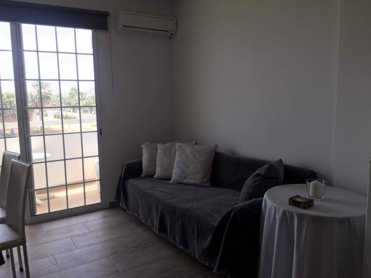 Frangeskos Beach Apartment'S Dhekelia Cantonment Exterior photo